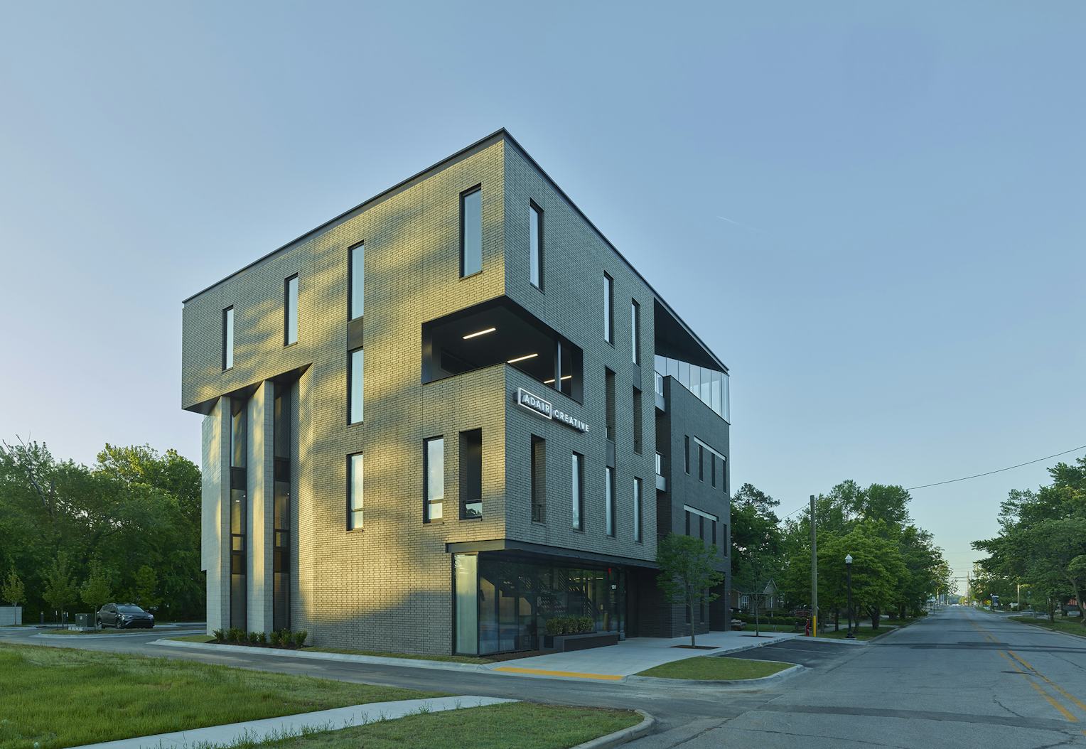 MAIN x MDRN — Modus Studio