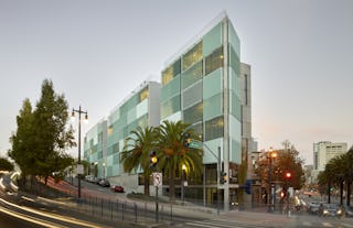 8 octavia by stanley saitowitz natoma architects inc 01