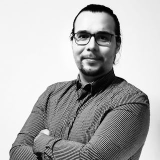 Headshot fernando bw